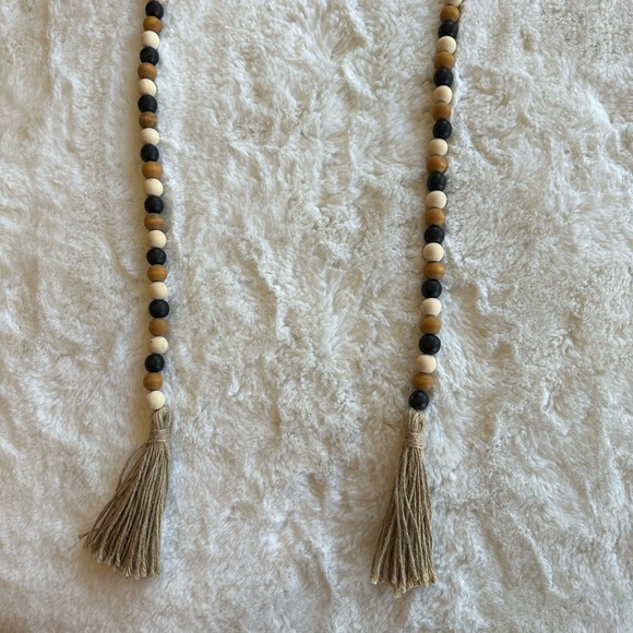 Fall Wooden Tassel Beads - Picture 2 of 3